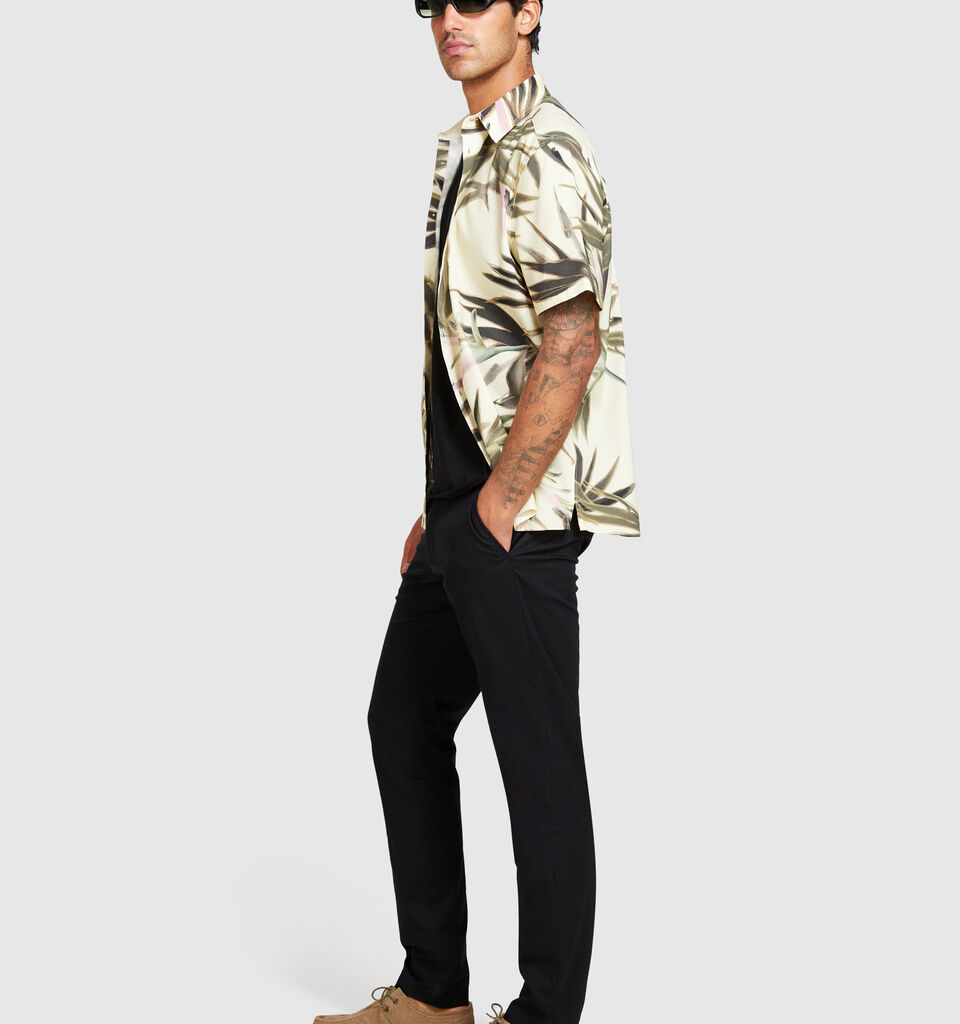 Slim fit chinos - men's chino trousers - Black | Sisley image number 2